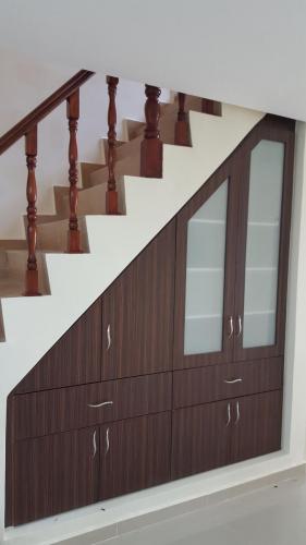 RT Furniture & Renovation - Staircase Cabinet 005