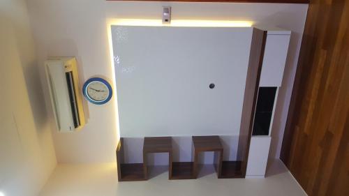 RT Furniture & Renovation - Tv Cabinet 003