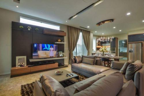 RT Furniture & Renovation - Tv Cabinet 031