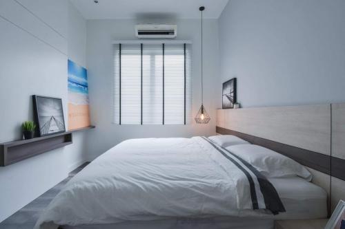 RT Furniture & Renovation - Bed Design 038