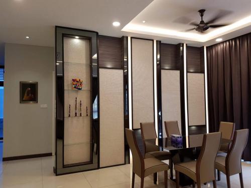 RT-Furniture-Wood-Divider-040