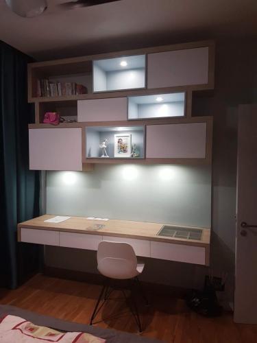 RT Furniture & Renovation - Study Table 001