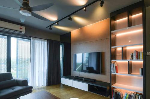 RT Furniture & Renovation - Tv Cabinet 019