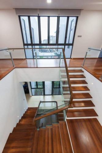 RT Furniture & Renovation - Staircase Cabinet 015