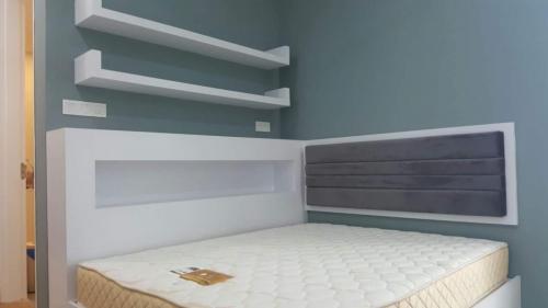 RT Furniture & Renovation - Bed Design 022