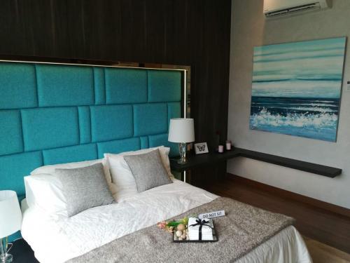 RT Furniture & Renovation - Bed Design 006