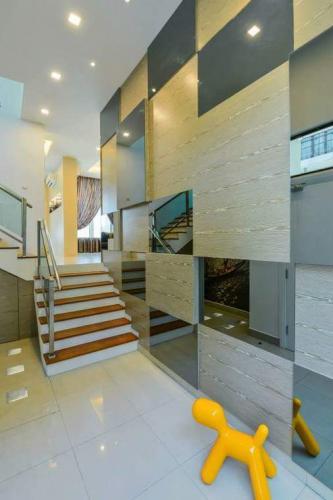 RT Furniture & Renovation - Staircase Cabinet 007