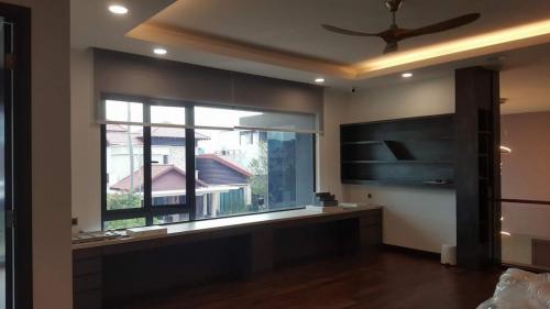 RT Furniture & Renovation - Study Table 004