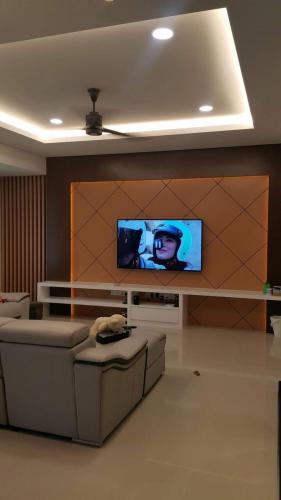 RT Furniture & Renovation - Tv Cabinet 011