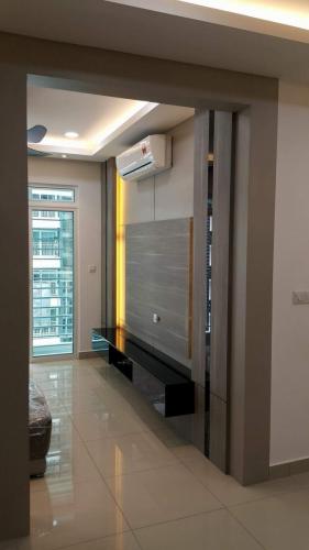 RT Furniture & Renovation - Tv Cabinet 009