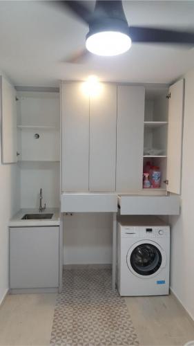 RT Furniture & Renovation - Kitchen Cabinet 007