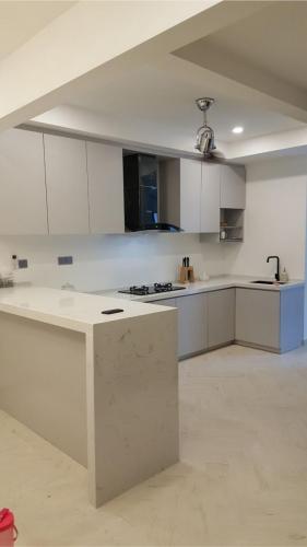 RT Furniture & Renovation - Kitchen Cabinet 005