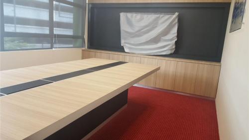 RT Furniture & Renovation - Office 001