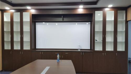 RT Furniture & Renovation - Office 014