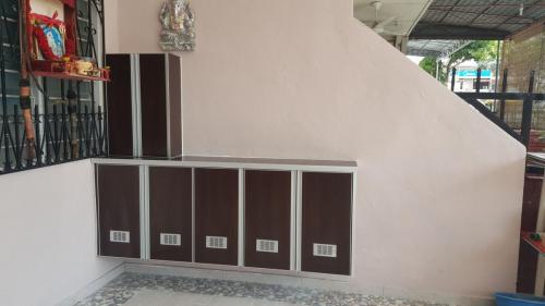 RT Furniture & Renovation - Shoe Rack 005