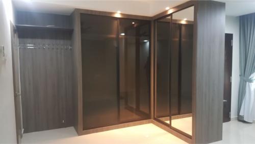 RT Furniture & Renovation - Wardrobe 034