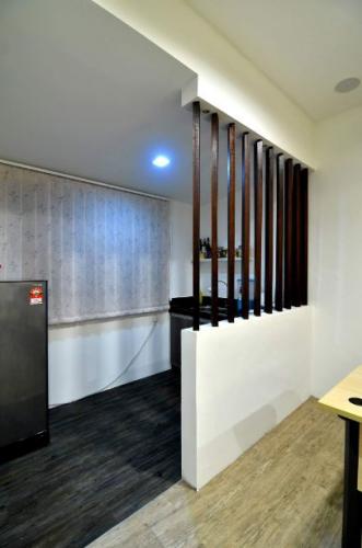 RT Furniture & Renovation - Wood Divider 024